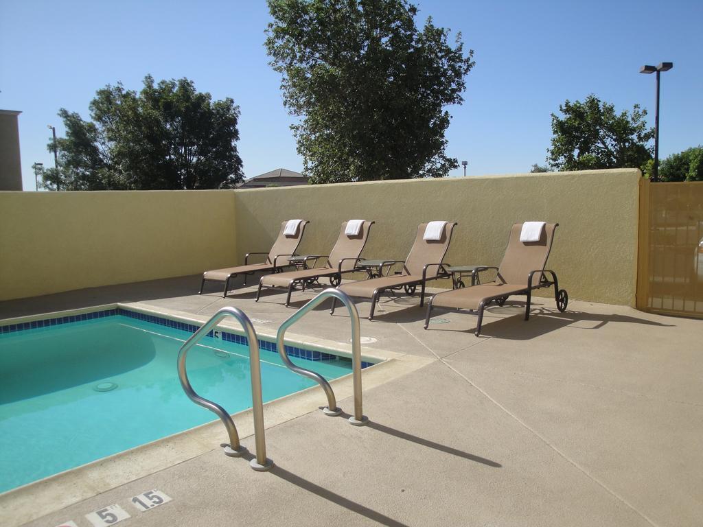 Comfort Suites Victorville-Hesperia Ngoại thất bức ảnh