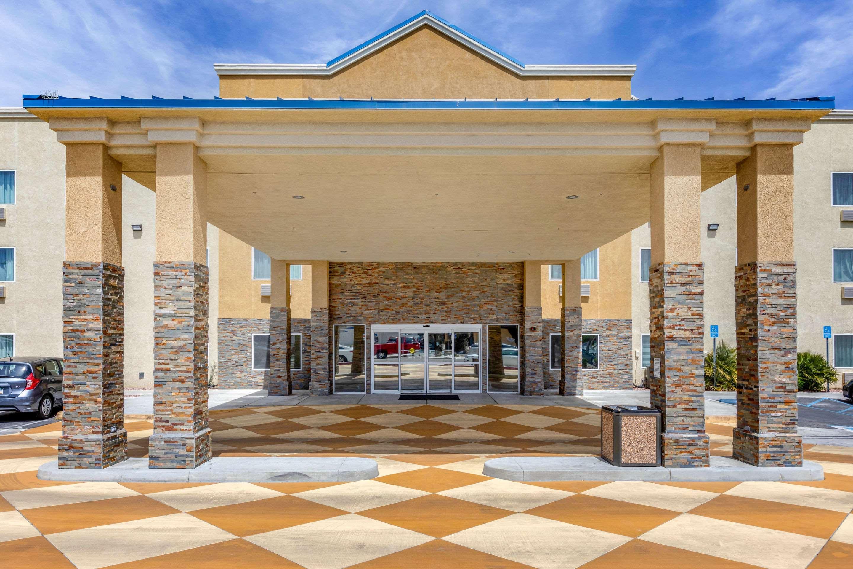 Comfort Suites Victorville-Hesperia Ngoại thất bức ảnh